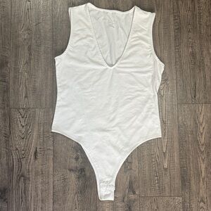 a new day White Deep V Sleeveless Bodysuit